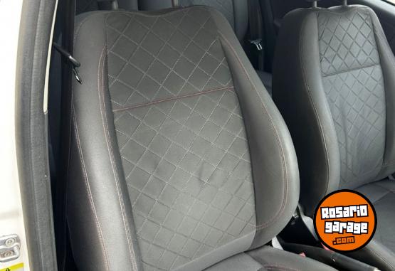 Autos - Volkswagen Suran higline 2013 Nafta 132000Km - En Venta