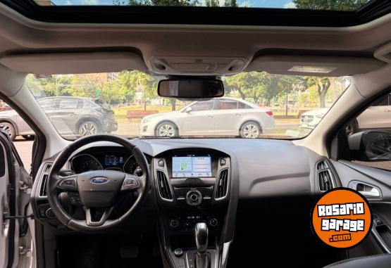 Autos - Ford Focus Titanium 2017 Nafta 110000Km - En Venta