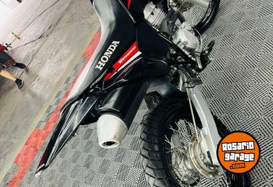 Motos - Honda Tornado 2019 Nafta 29000Km - En Venta