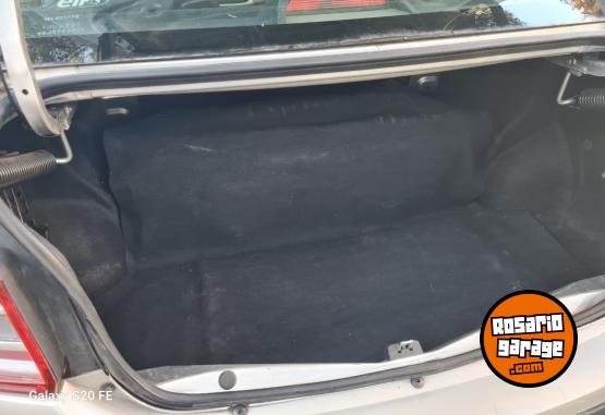 Autos - Renault Logan 2015 GNC 265000Km - En Venta