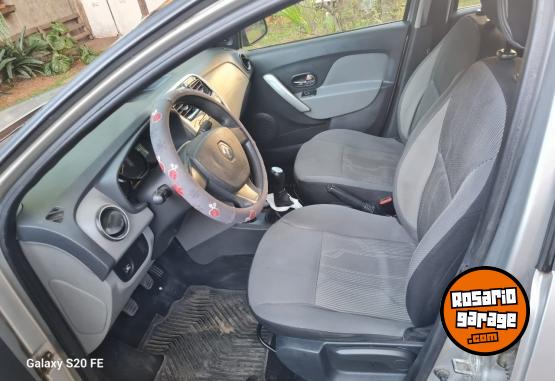 Autos - Renault Logan 2015 GNC 265000Km - En Venta