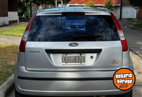 Autos - Ford fiesta 2004 Nafta 137000Km - En Venta