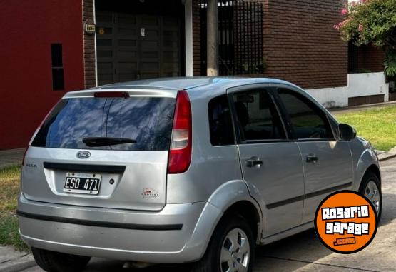 Autos - Ford fiesta 2004 Nafta 137000Km - En Venta