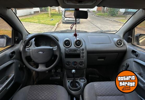 Autos - Ford fiesta 2004 Nafta 137000Km - En Venta
