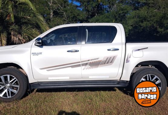 Camionetas - Toyota HILUX SRX 2016 Diesel 260000Km - En Venta