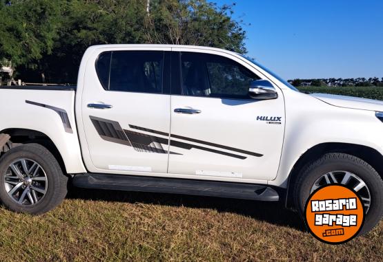 Camionetas - Toyota HILUX SRX 2016 Diesel 260000Km - En Venta