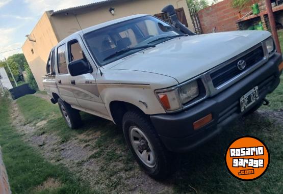 Camionetas - Toyota Hilux 2000 Diesel 111111Km - En Venta