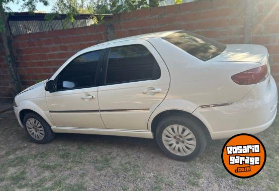 Autos - Fiat siena attractive 2011 Nafta 201000Km - En Venta