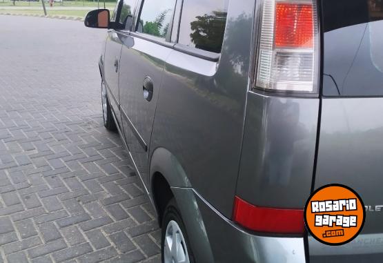 Autos - Chevrolet MERIVA GL PLUS 2010 Nafta 263000Km - En Venta