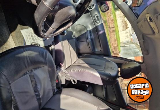 Autos - Peugeot 207 compact allure 2014 Diesel 140000Km - En Venta