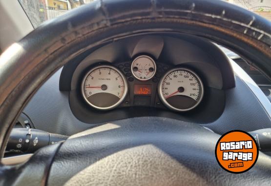 Autos - Peugeot 207 compact allure 2014 Diesel 140000Km - En Venta