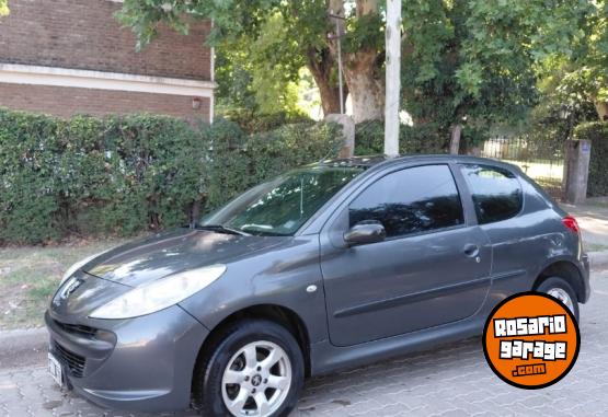 Autos - Peugeot 207 2009 Nafta 214000Km - En Venta