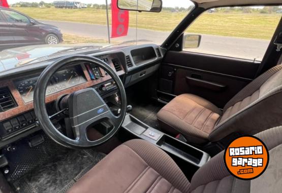 Cl�sicos - FALCON 3.6 GHIA 4P - En Venta