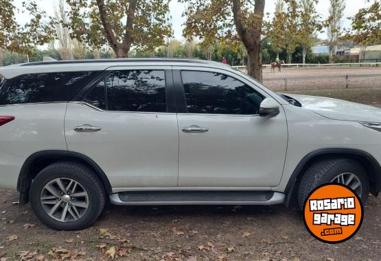 Camionetas - Toyota SW4 2018 Diesel 118000Km - En Venta