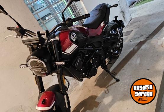 Motos - Benelli Leoncino 2024 Nafta 2100Km - En Venta