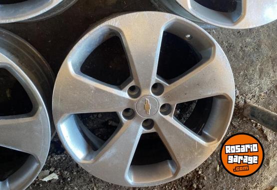Accesorios para Autos - Llantas de cruze - En Venta