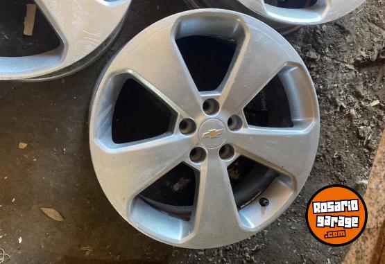 Accesorios para Autos - Llantas de cruze - En Venta