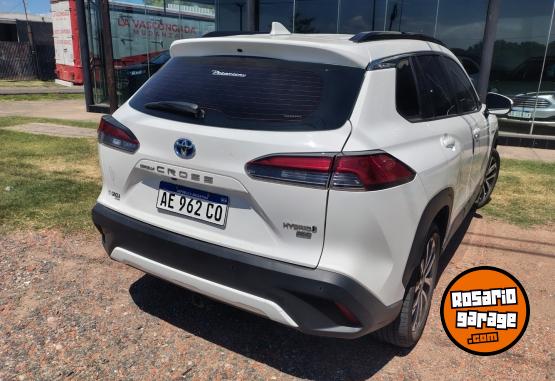 Autos - Toyota Corolla Cross SEG H�brido 2021 Electrico / Hibrido 74000Km - En Venta