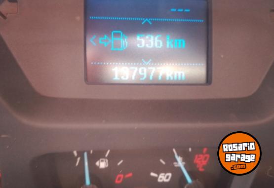 Utilitarios - Ford Transit 2021 Diesel 158000Km - En Venta