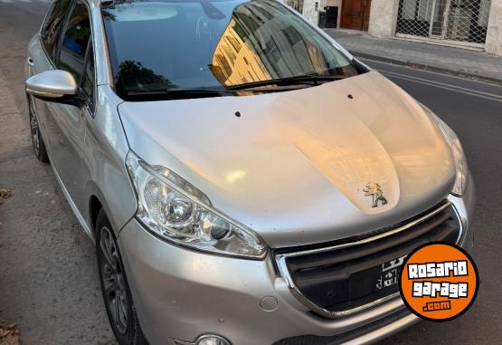 Autos - Peugeot 208 feline pack cuir 2014 Nafta 116000Km - En Venta