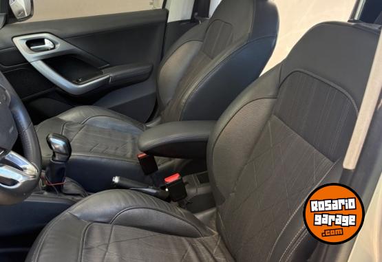 Autos - Peugeot 208 feline pack cuir 2014 Nafta 116000Km - En Venta