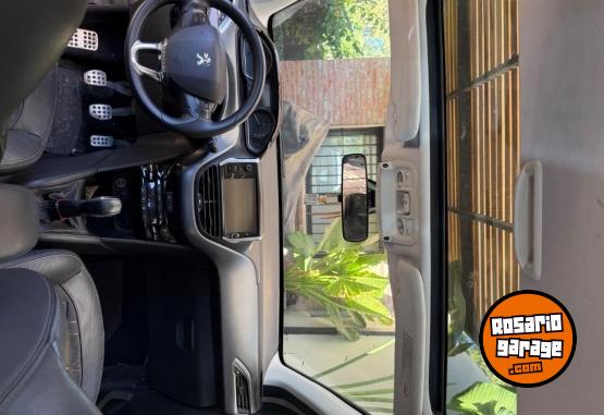 Autos - Peugeot 208 feline pack cuir 2014 Nafta 116000Km - En Venta