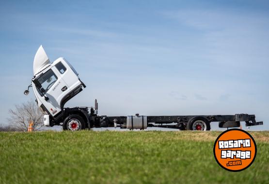 Camiones y Gr�as - Cami�n Liviano Dongfeng Captain C1217 - En Venta