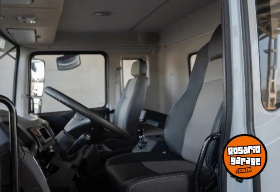 Camiones y Gr�as - Camion mediano Dongfeng Captain D 1830 C - En Venta