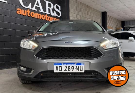 Autos - Ford Focus SE Plus 2018 Nafta 97000Km - En Venta