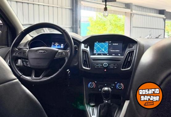 Autos - Ford Focus SE Plus 2018 Nafta 97000Km - En Venta