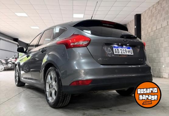 Autos - Ford Focus SE Plus 2018 Nafta 97000Km - En Venta