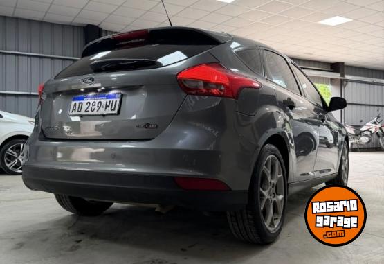 Autos - Ford Focus SE Plus 2018 Nafta 97000Km - En Venta