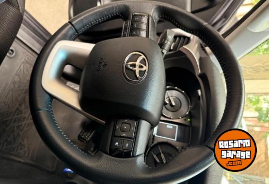 Camionetas - Toyota HILUX SR 2025 Diesel 28000Km - En Venta