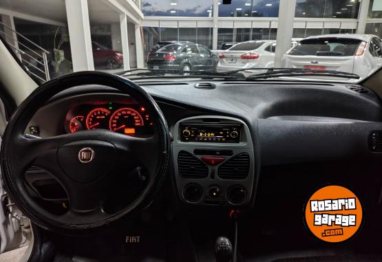 Autos - Fiat SIENA 2013 GNC 144400Km - En Venta