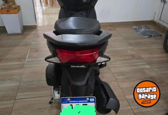 Motos - Honda PCX 150 2017 Nafta 23000Km - En Venta