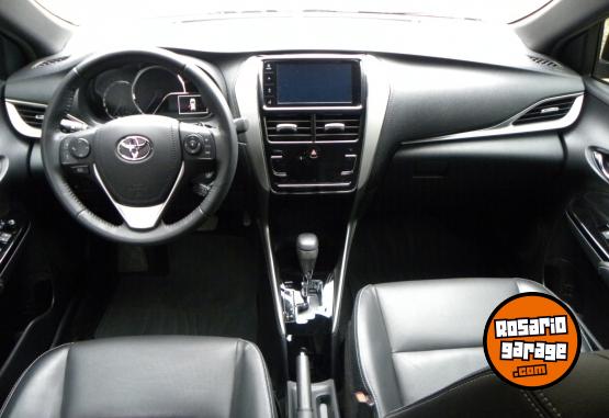 Autos - Toyota Yaris 2021 Nafta 14000Km - En Venta