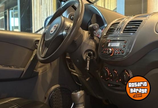 Autos - Honda Fiat  Grand Siena 1.6 Ess 2014 Nafta 130000Km - En Venta