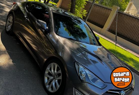 Autos - Hyundai g�nesis coupe 2012 Nafta 130000Km - En Venta