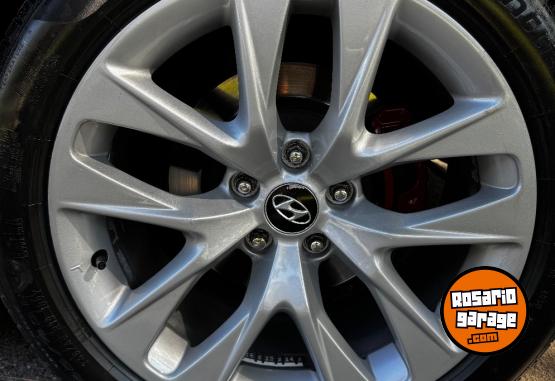 Autos - Hyundai g�nesis coupe 2012 Nafta 130000Km - En Venta