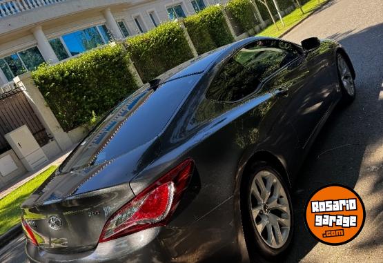 Autos - Hyundai g�nesis coupe 2012 Nafta 130000Km - En Venta
