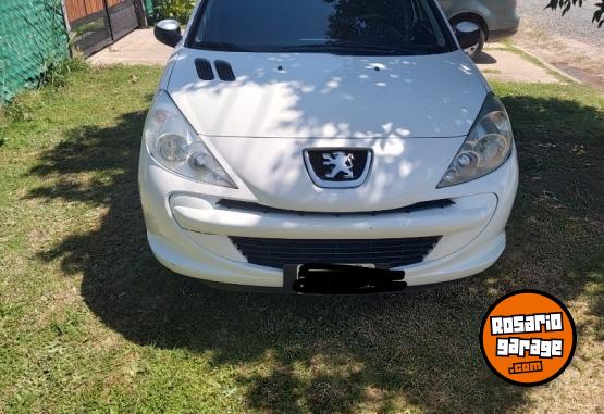 Autos - Peugeot 207 2014 Nafta 126000Km - En Venta
