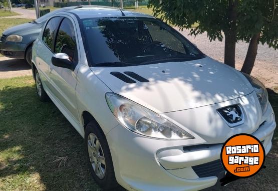 Autos - Peugeot 207 2014 Nafta 126000Km - En Venta