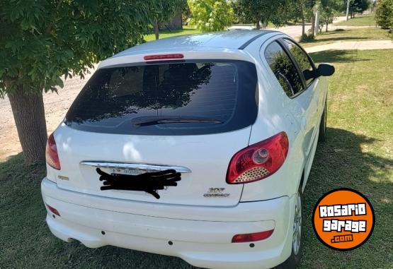 Autos - Peugeot 207 2014 Nafta 126000Km - En Venta