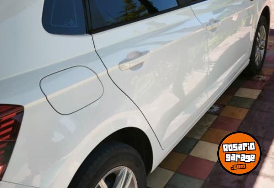 Autos - Volkswagen Polo Confortline 2018 GNC 79426Km - En Venta