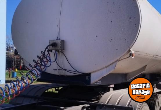 Camiones y Gr�as - Vendo permuto Financio - En Venta