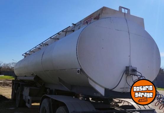 Camiones y Gr�as - Vendo permuto Financio - En Venta