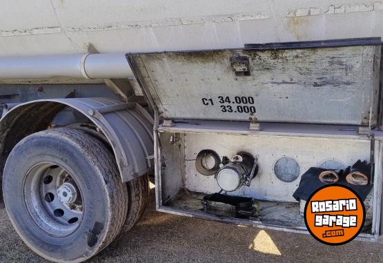 Camiones y Gr�as - Vendo permuto Financio - En Venta