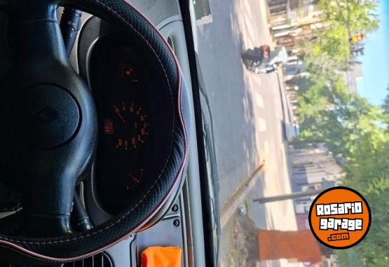 Utilitarios - Renault kangoo furgon utilitario 2013 Nafta 82000Km - En Venta