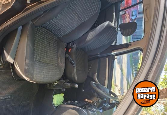 Autos - Renault Sandero 2012 GNC 200500Km - En Venta