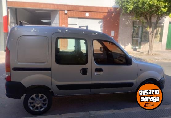 Utilitarios - Renault KANGOO CONFORT 1.6 5A 2016 Nafta 110000Km - En Venta